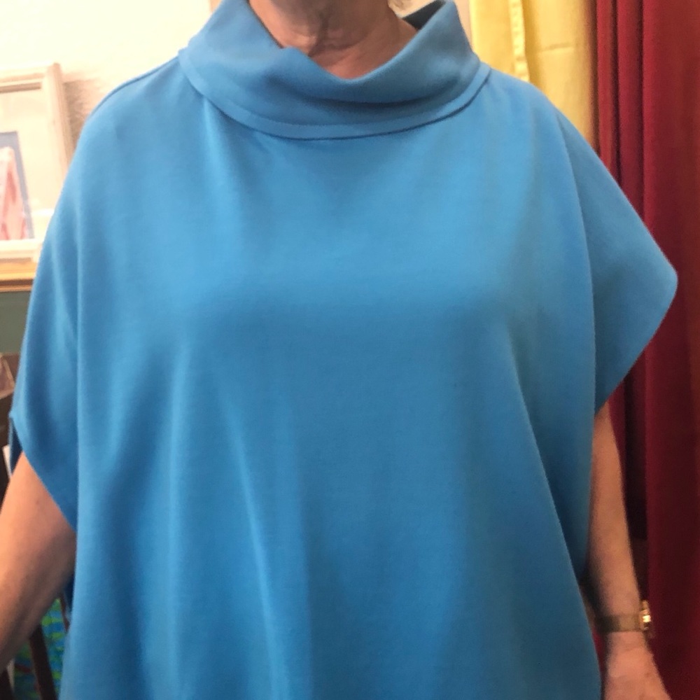 St. John knit cape